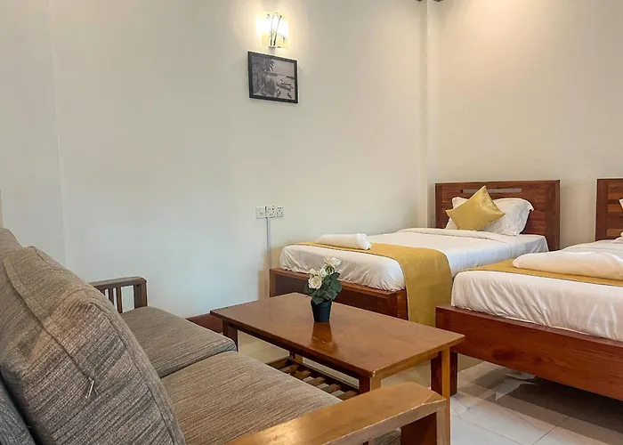 Mongkol Hotel 3*