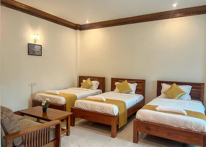 Mongkol Hotel 3*